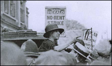 Julia Scurr speaking at a rally in Poplar in 1921