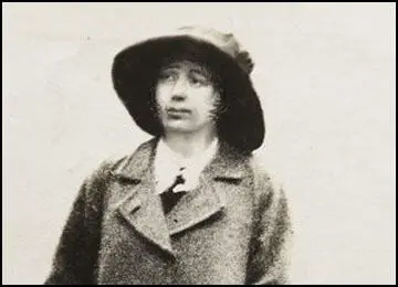 Olive Beamish (1913)