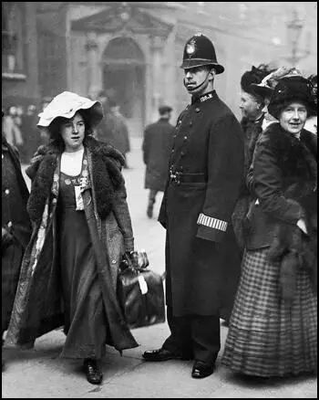 Mabel Capper arriving at court.