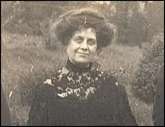 Sylvia Pankhurst, Women Social & Political Union Member's Card (1910)