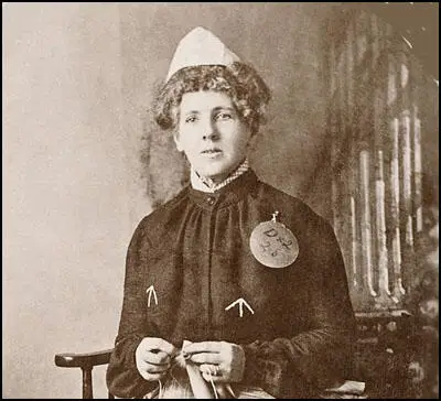 Emily Duval (1908)