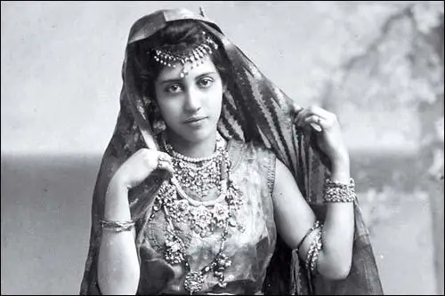 Sophia Duleep Singh (c. 1900)