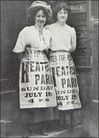 Mabel Capper and Patricia Woodlock (19 July, 1908)