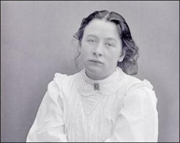 Adela Pankhurst in Batheaston in 1914.