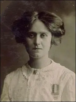 Laura Ainsworth (c. 1910)