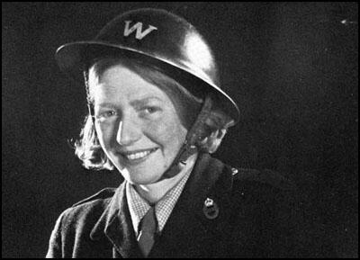 Barbara Nixon