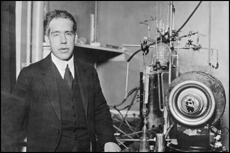 Niels Bohr