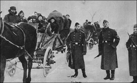 Jews being escorted to the Bełżec extermination camp