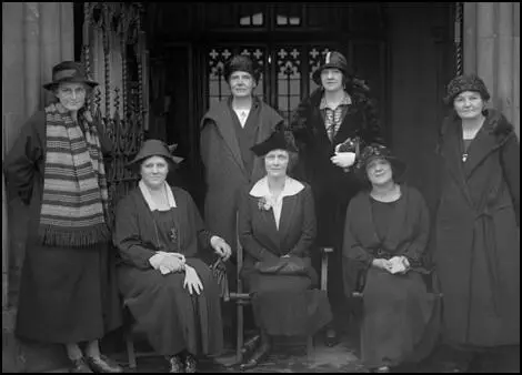 Seven of the eight female MPs on the terrace of the House of Commons, 1923. (L-R) Dorothy Jewson, Susan Lawrence, Nancy Astor, Margaret Winteringham, Mabel Philipson, Vera Terrington and Margaret Bondfield.
