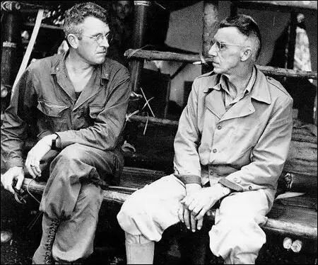Major General Frank Merrill and General Joseph Stilwell (1943)