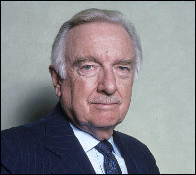 Walter Cronkite (1983)