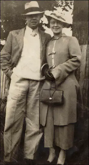 John Simkin and Muriel Hughes (c. 1937)