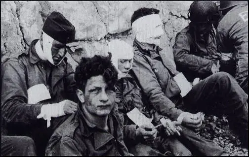 Soldiers waiting to be parachuted in France (6th June, 1944)