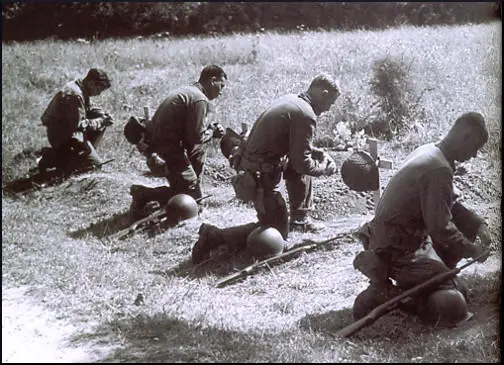 Soldiers waiting to be parachuted in France (6th June, 1944)