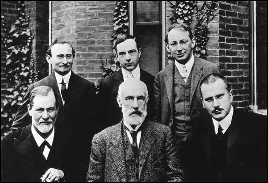 Back row, left to right: Abraham Brill, Ernest Jones and Sandor Ferenczi. Front row, Sigmund Freud, Granville Stanley Hall and Carl Jung (September 1909)