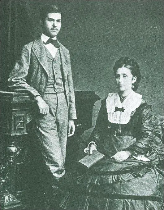 Sigmund Freud and his mother in 1872