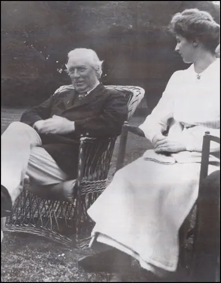 H. H. Asquith and Sylvia Henley (c. 1915)