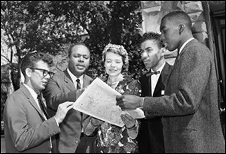 American Nazi Party and Hate Bus in Montgomery (May, 1961)