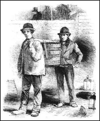 Nightmen removing sewage in London (1849)