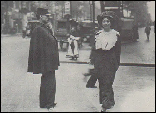 Christabel Pankhurst in Paris (September, 1912)