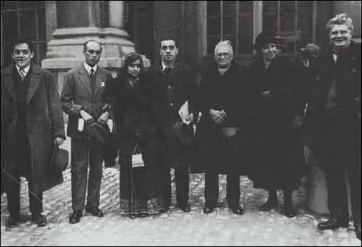 Willi Münzenberg, Jawaharlal Nehru, Krishna Nehru, Georg Ledebour and Henriette Roland-Holst at the League against Imperialism conference at Brussels (February, 1927)