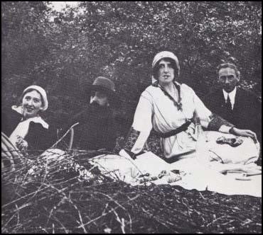 Dorothy Brett, Lytton Strachey, Ottoline Morrell and Bertrand Russell