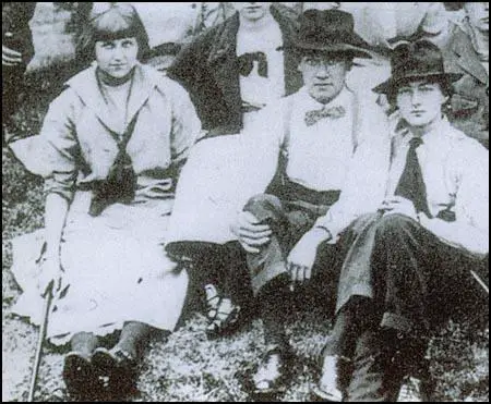 Dora Carrington, C.R.W. Nevinson and Mark Gertler at the Slade School.