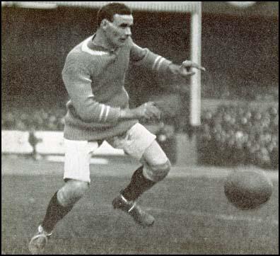 Sam Hardy in goal for Aston Villa