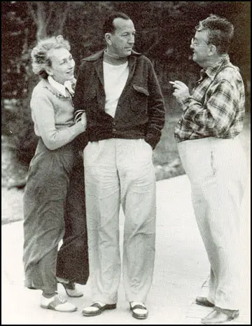 Neysa McMein, Noël Coward and Alexander Woollcott.