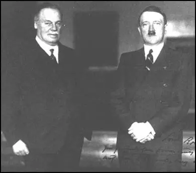 Lord Rothermere with Adolf Hitler