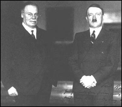 Lord Rothermere with Adolf Hitler