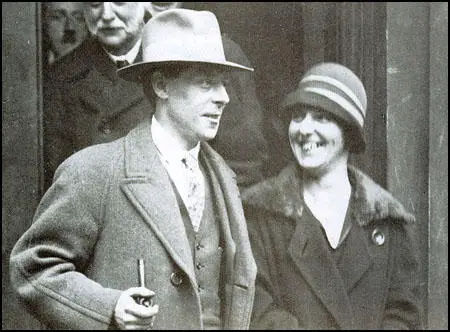 Albert Inkpin with his wife in 1926