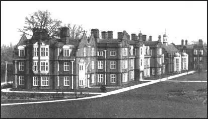 Newnham College in 1895.