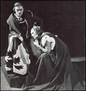 Lewis Casson and Sybil Thorndike in Macbeth (1940)