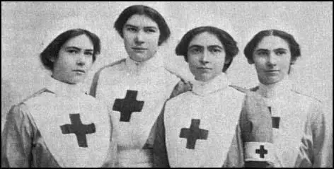The Pole sisters (Gladys, Hilda, Lily and Muriel)all joined the Voluntary Aid Detachment in Chislehurst.