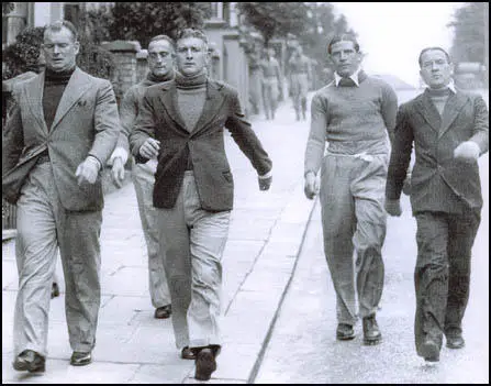 Arsenal on a training walk in 1936. Left to right Tom Whittaker (trainer),Wilf Copping, Frank Moss, Ted Drake and Alex James