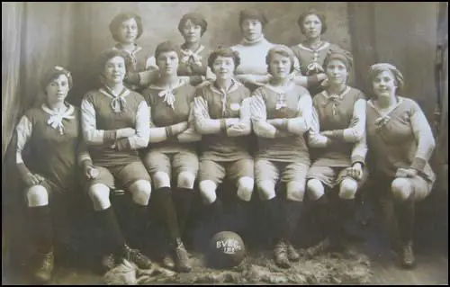 Vaughan Ladies in 1918