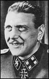 Otto Skorzeny : Nazi Germany