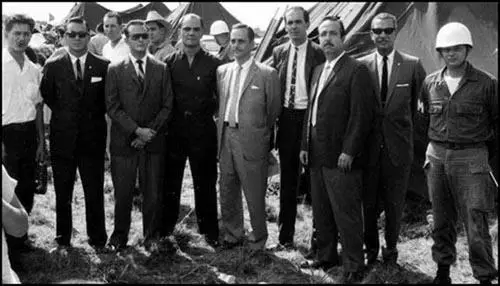 Bernardo De Torres is fourth from the right (Miami, September, 1963)