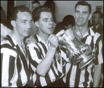 George Hannah, Bobby Mitchell and Jackie Milburn celebrates the 1955 FA Cup victory