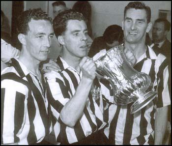 George Hannah, Bobby Mitchell and Jackie Milburn celebrates the 1955 FA Cup victory