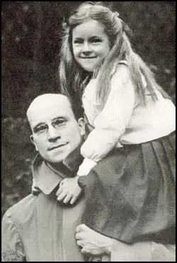 Alfred Salter with his daughter Joyce