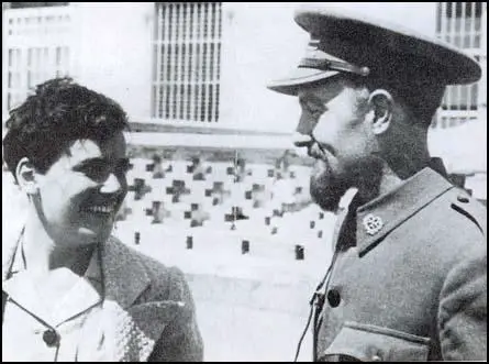 Archie Cochrane with unidentified nurse in Spain