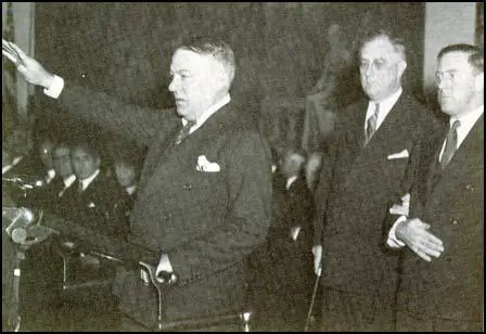 Hugh Johnson with President Franklin D. Roosevelt in March 1934
