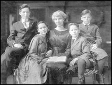 Photograph of Kate Richards and her four children thatshe kept with her after being imprisoned in 1917