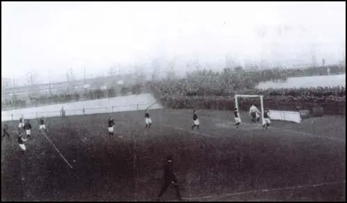 West Ham playing Plymouth Argyle at the Memorial Grounds in January, 1904.