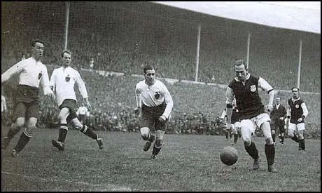 Billy Moore in the 1923 FA Cup Final.