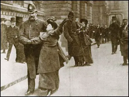 Flora Drummond and Annie Kenney being arrested on 9th March, 1906
