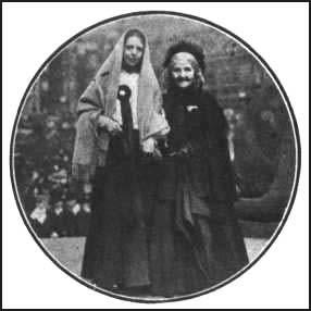 Annie Kenney, and Elizabeth Wolstenholme-Elmy just beforethe meeting with Henry Campbell-Bannerman on 19th May, 1906.