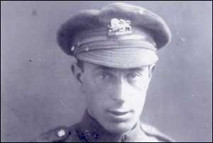 Isaac Rosenberg, In The Trenches